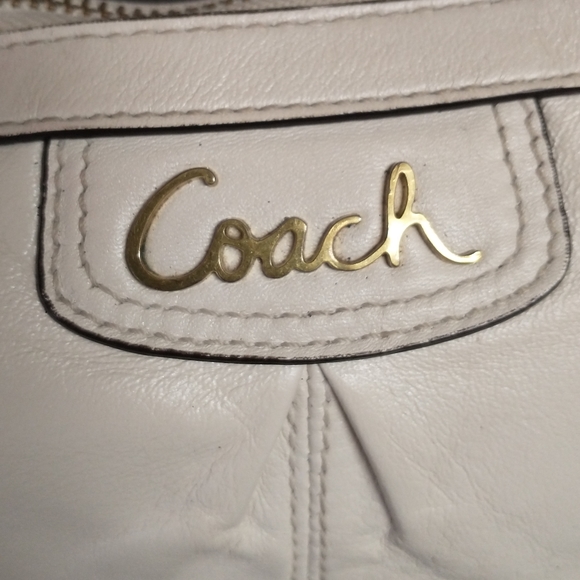 Coach Soft Leather Cream Crossbody/Shoulder Bag - Picture 2 of 15